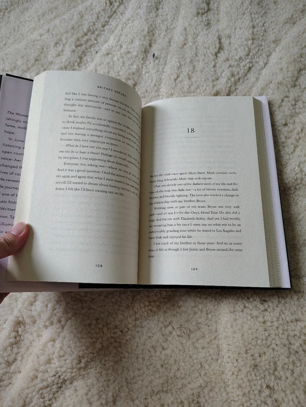 *Like New* Britney Spears: The Woman in Me Autobiography